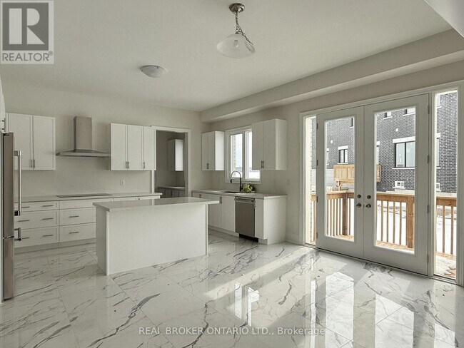 Photo - 33 Cecil Saunders Dr