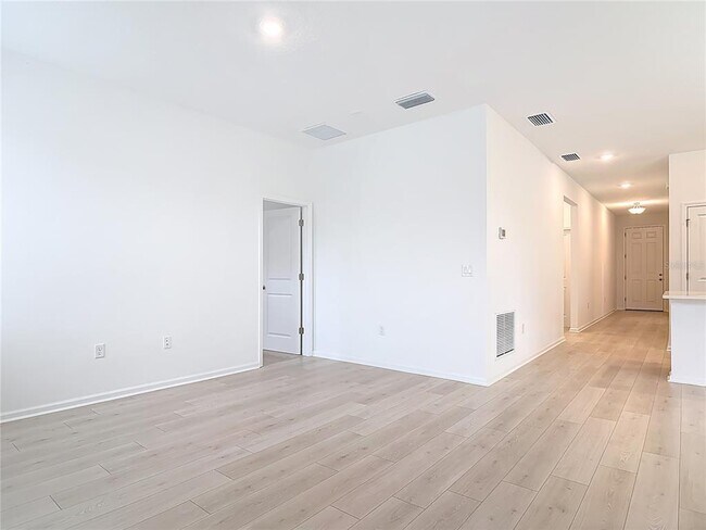 Photo - 2950 SUPERMARINE Rd