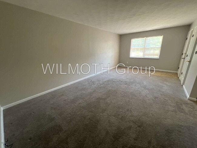 Photo - 1310 Millerwood Dr Unit 2