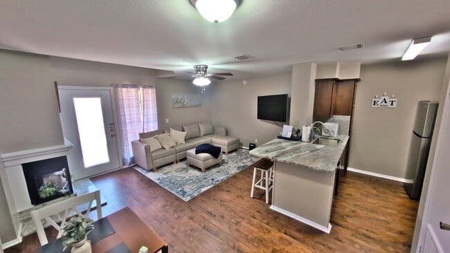 Photo - 1305 W Villa Maria Rd Unit E104