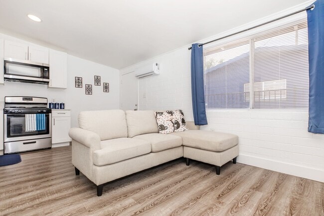 Photo - Equinox on Prince