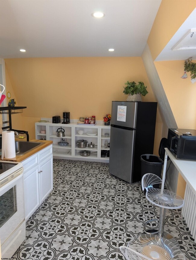 Photo - 509 E 4th St