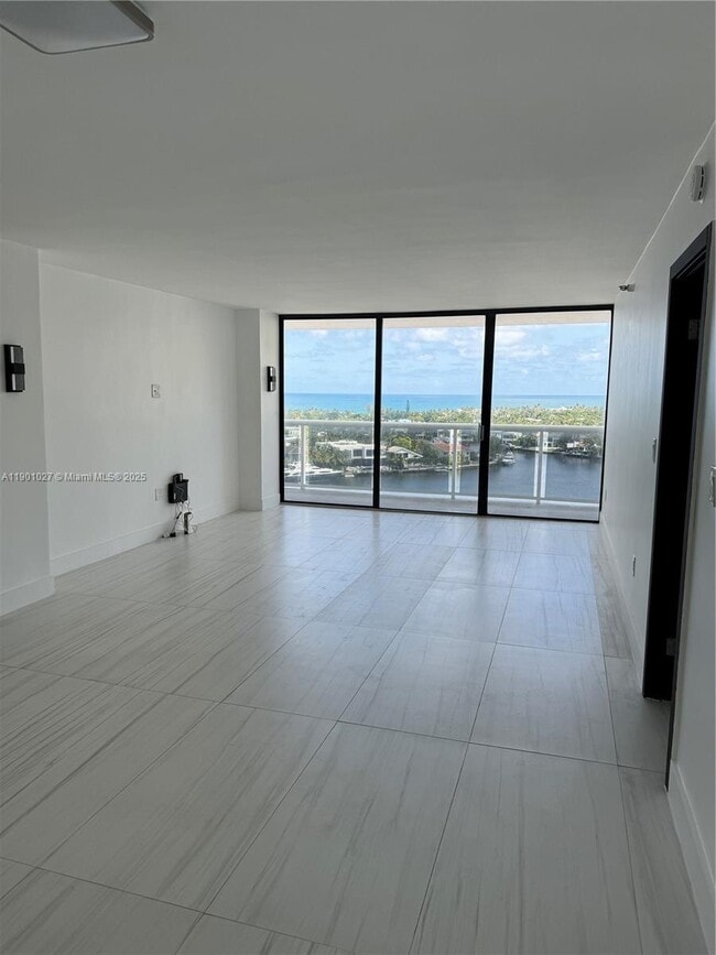 Photo - 20505 E Country Club Dr Unit 1436