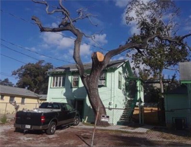 Building Photo - 1363-1363 1/2 15th St S Unit 1363 1/2