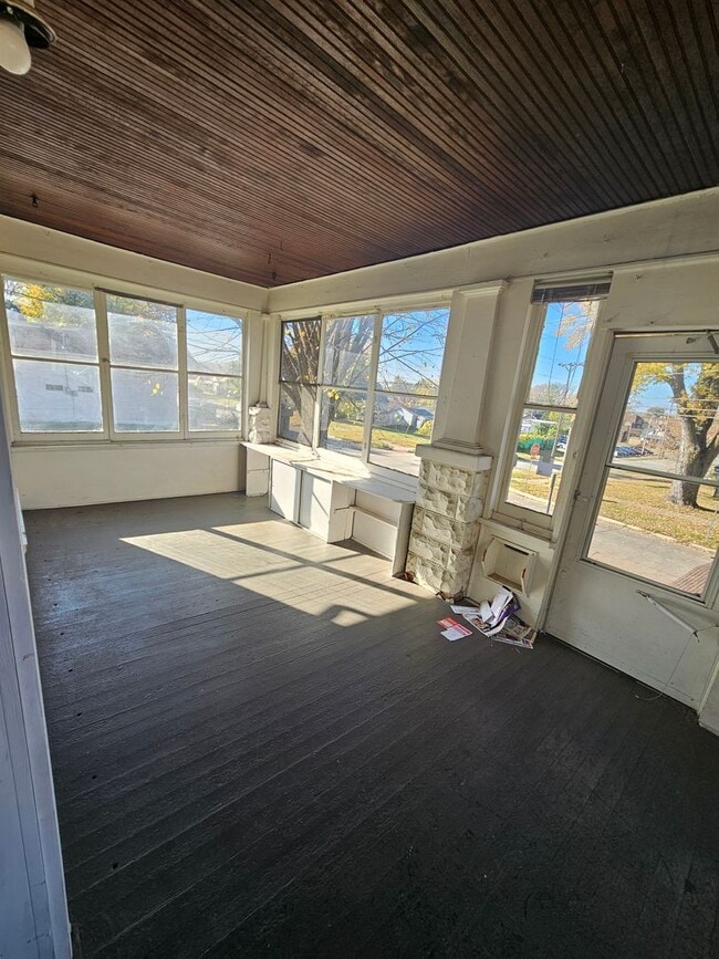 Photo - Newly Painted 2 bedroom