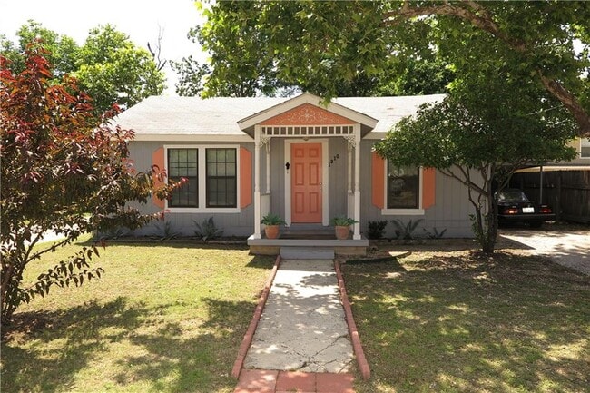 Building Photo - 1310 Pine St Rental