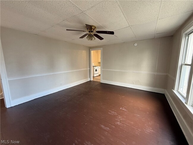 301-303 Roslyn Ave NW Unit 303