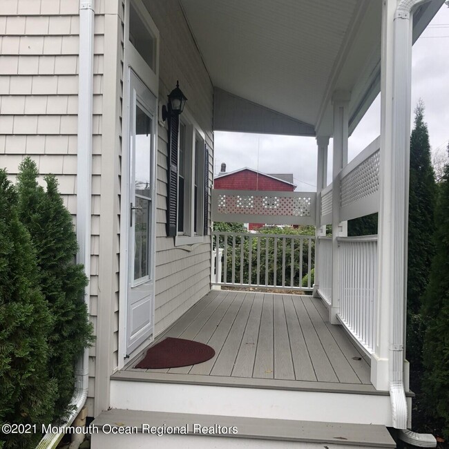 Photo - 497 Sycamore Ave