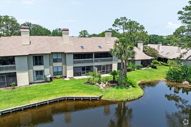 Building Photo - Beautiful Condo