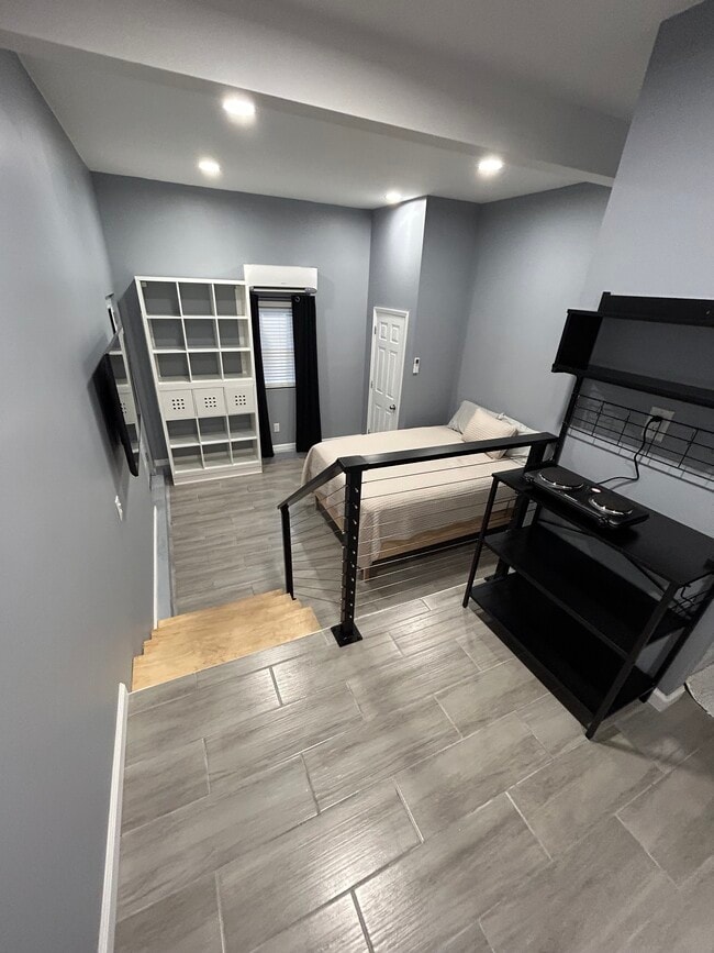 Photo - 1 Candice Ct Unit Cozy private studio