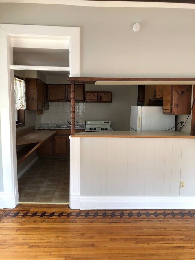 Photo - 222 Ottawa Unit Apt B