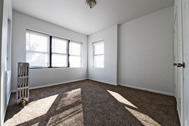 Photo - 7754 S Loomis 1404-16 W 78th St Chicago, IL 60620