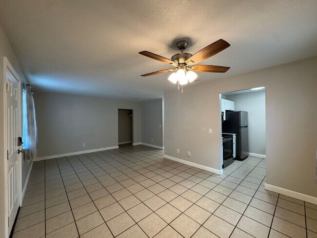 Photo - 2507 W 10th St Unit B