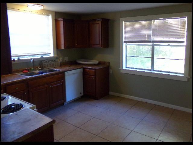 Photo - 5412 Young Rd