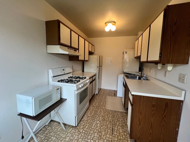 Photo - Charming 2 BR/1 BA Condo in Silver Spring!