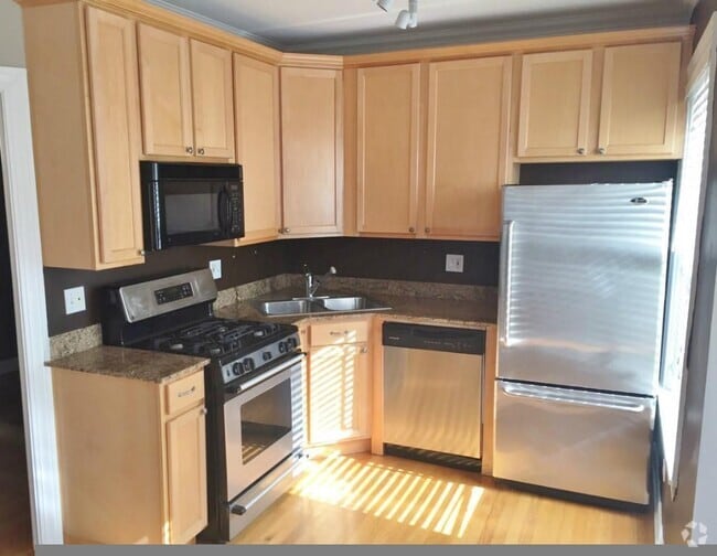 Building Photo - 624 W Roscoe St Unit 2C Rental