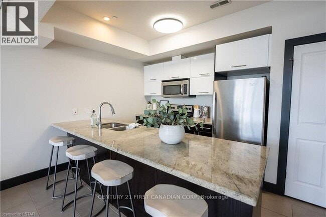 Photo - 112 N Centre Rd Unit 38