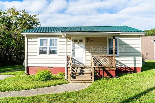 Building Photo - 4641 Anderson Pl