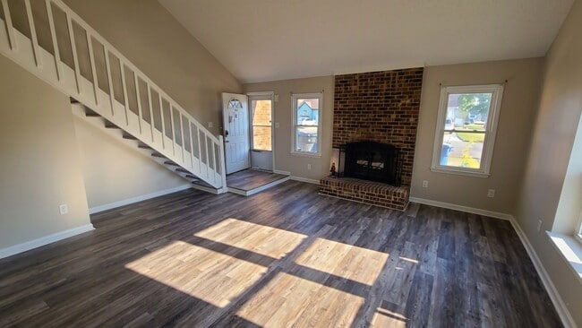 Photo - 1120 Crist Pl