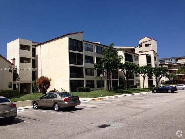 Building Photo - 2307 S Cypress Bend Dr Unit 309A Rental