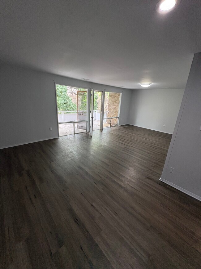 Photo - 576 Wilson Bridge Dr Unit D-1