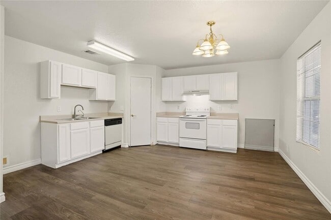 Photo - 4727 Gavlick Farm