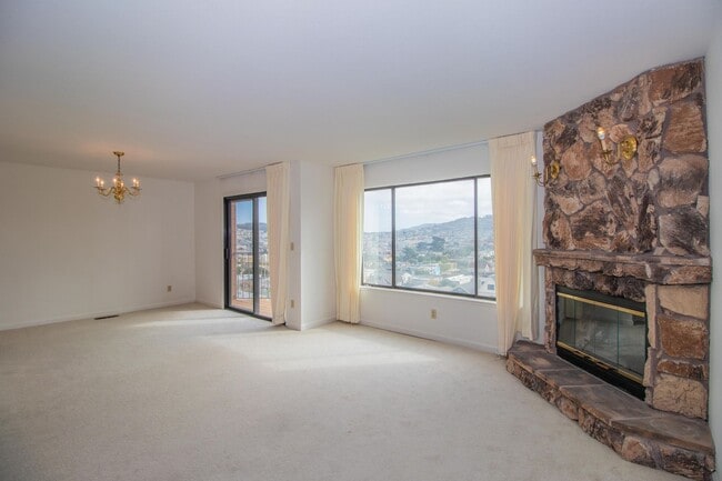 Photo - Spacious 3 Bed/2 Bath Flat with Stunning City Views | AMSI | Alexandr Metlinski