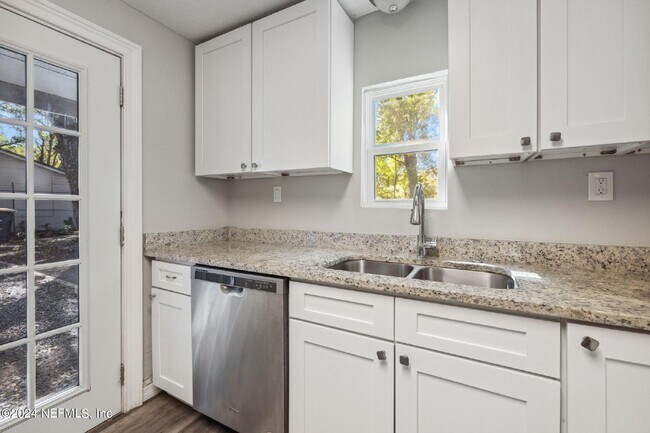 Photo - 3Bd Rental Available, Minutes from San Marco!