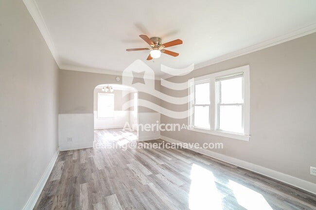 Photo - 110 Court Dr