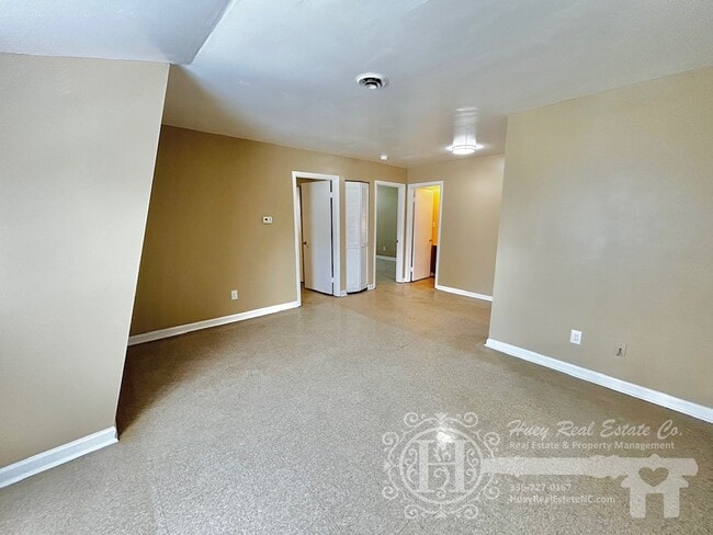 Photo - 206 Robin Ln Unit D