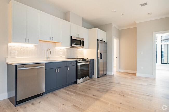 Building Photo - 150 Everett St Unit 1 Rental