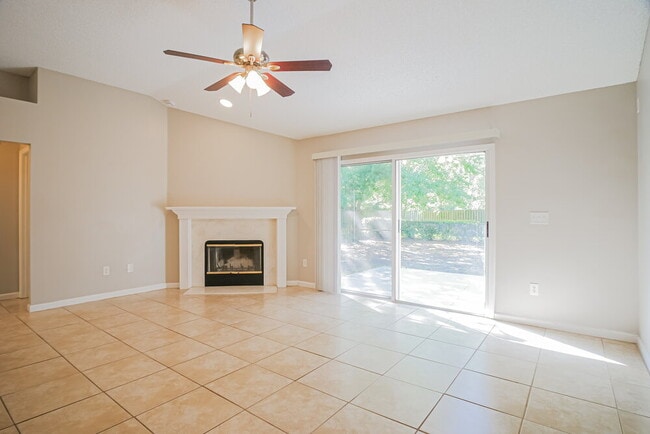 Photo - 391 Meadowlark Ln