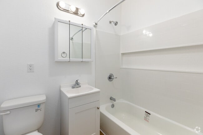 Studio, Small - 400SF - Bathroom
