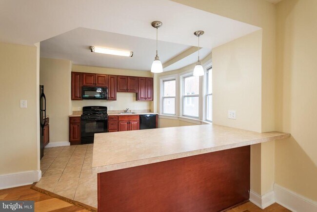 Photo - 2252 Bryn Mawr Ave