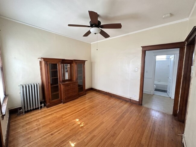 Photo - 4824 Hutchinson Unit 4828 #2W