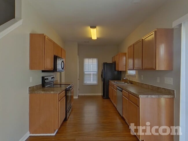 Photo - 484 Westmoreland Rd