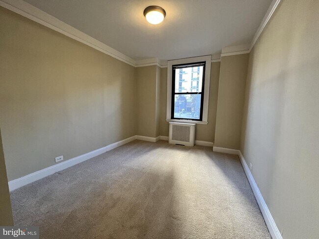 Photo - 2031 Locust St Unit 205