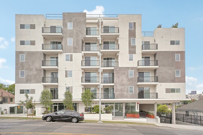 Photo - 224 N Alvarado St Unidad 305A