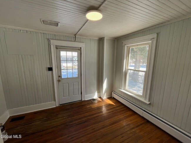 Photo - 372 NY-43 Unit 1E