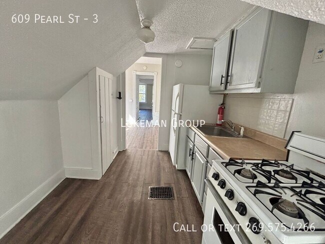 Photo - 609 Pearl St Unidad 3