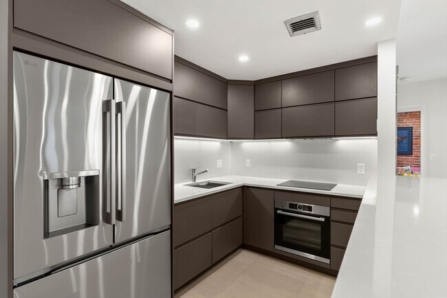Photo - 84 Gainsborough St Unidad 303W