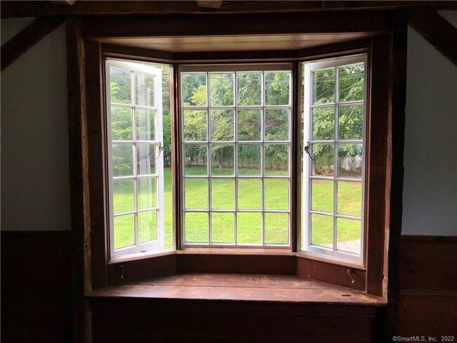 Photo - 92 Compo Rd S