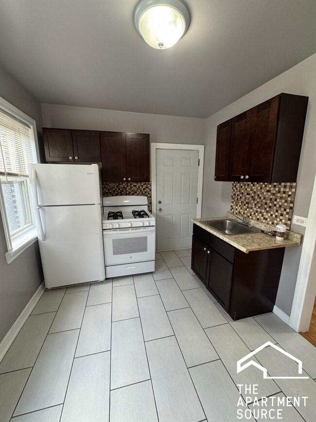 Building Photo - 4027 W Melrose St Unit 3N