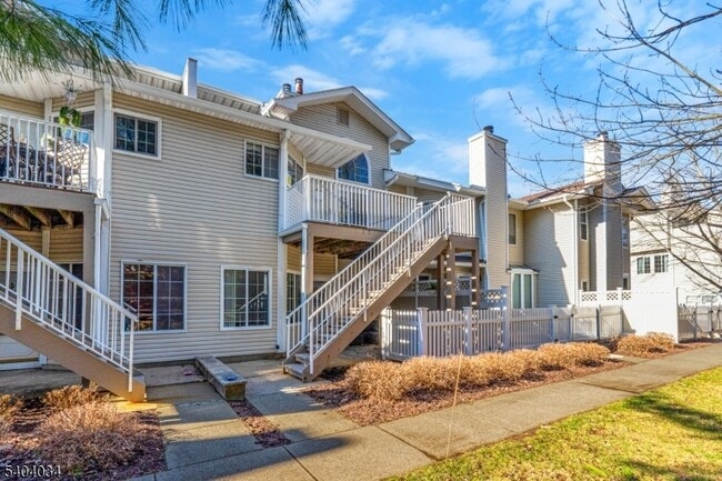 Photo - 20 Academy Ct