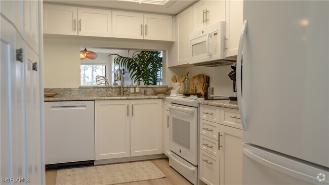 Building Photo - 265 Deerwood Cir Unit 15 Rental