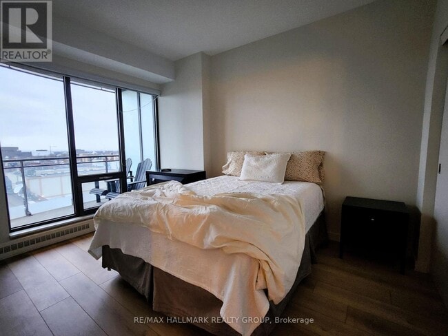 Photo - 90 George St Unit 704