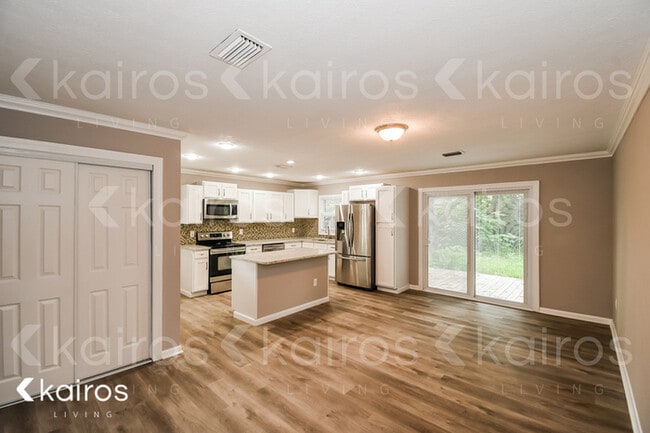 Photo - 1169 SE Magnolia Loop