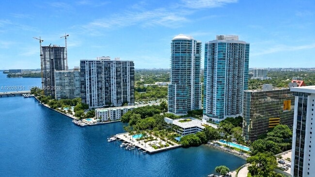 Building Photo - 2101 Brickell Ave Unit 1907