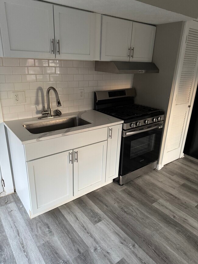 Photo - 1335 West Blvd Unidad 3