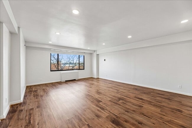 3315 Wisconsin Ave NW Unit 407
